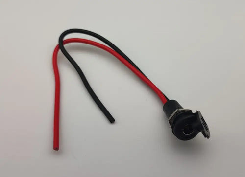 Cablu alimentare cu mufa DC mama 5.5x2.1mm fixare manson + capac rezistent la apa (5999)