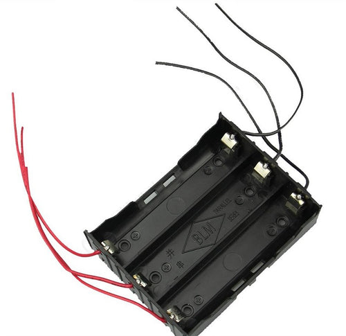 Carcasa 3x 18650 cu fire pentru fiecare slot in parte permite conectare in serie sau paralel