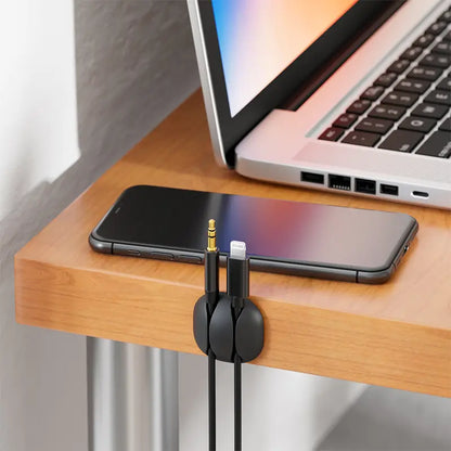 Set 6 organizatoare cabluri cu adeziv negre MK5541 deleyCON